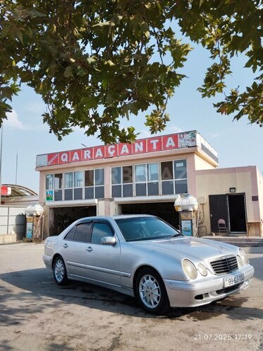 Mercedes E 270 2001, 445,215 km - 2.7 l - Sumqayıt
