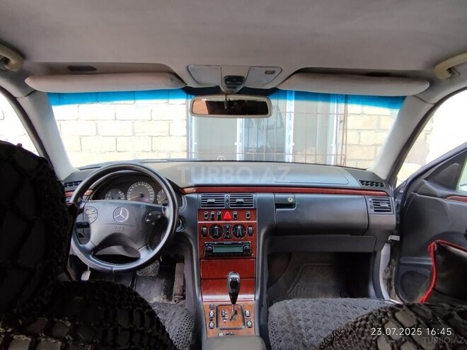 Mercedes E 270 2001, 445,215 km - 2.7 l - Sumqayıt