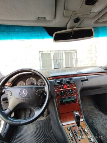Mercedes E 270 2001, 445,215 km - 2.7 l - Sumqayıt