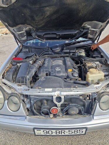Mercedes E 240 1998, 410,000 km - 2.4 l - Bakı