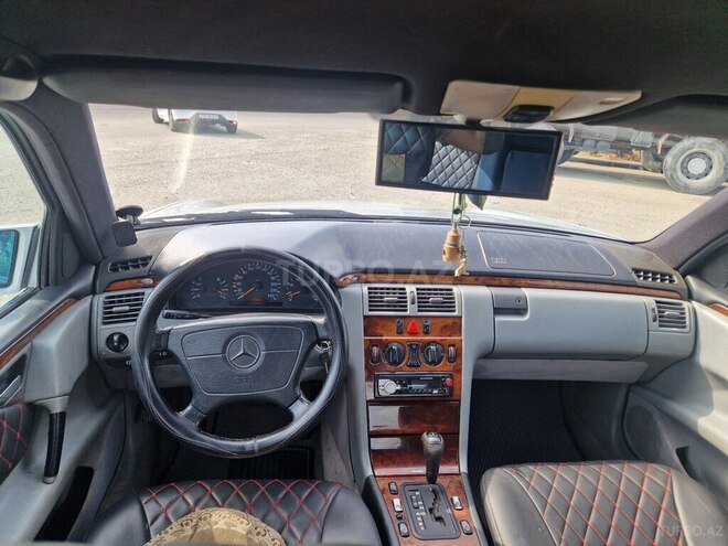 Mercedes E 240 1998, 410,000 km - 2.4 l - Bakı