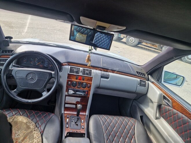 Mercedes E 240 1998, 410,000 km - 2.4 l - Bakı
