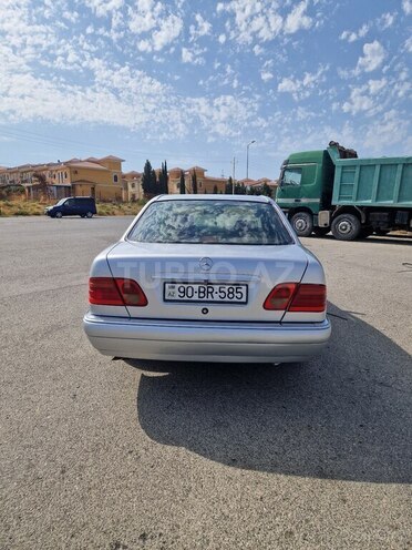 Mercedes E 240 1998, 410,000 km - 2.4 l - Bakı