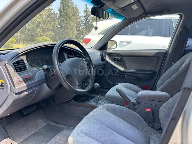 Hyundai Elantra 2002, 378,000 km - 2.0 l - Şirvan