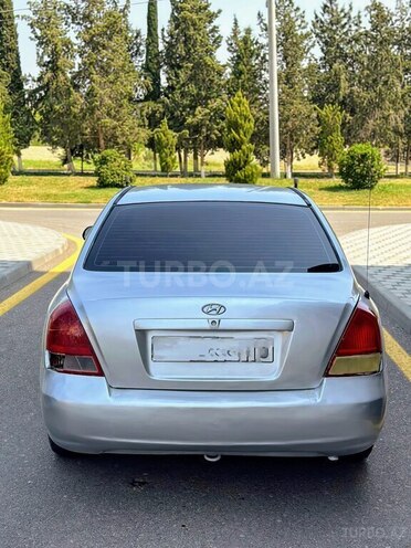 Hyundai Elantra 2002, 378,000 km - 2.0 l - Şirvan