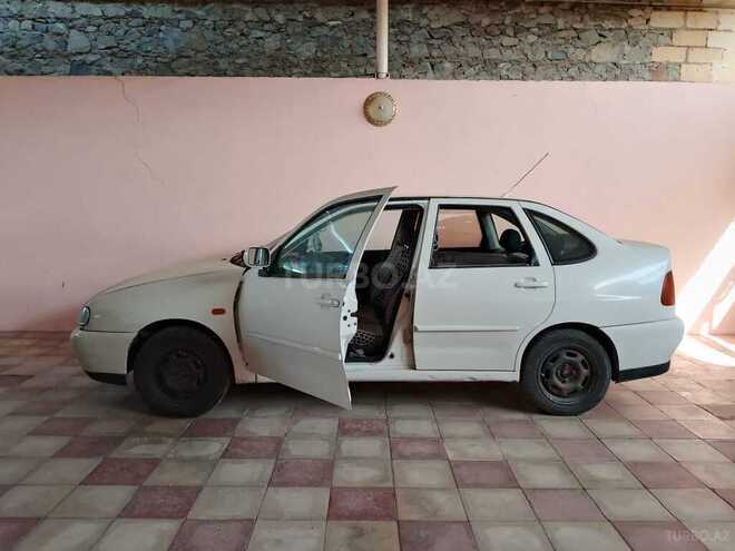 Volkswagen Polo 1998, 160,000 km - 1.6 л - Gəncə