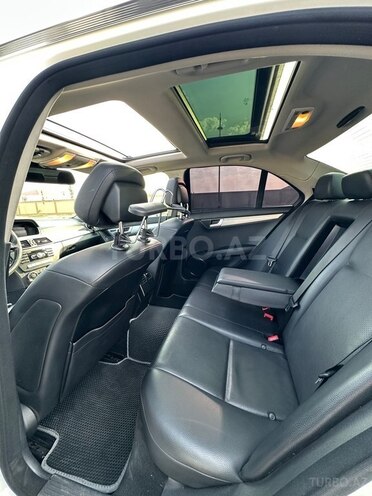 Mercedes C 220 d 2012, 177,000 km - 2.1 l - Naxçıvan