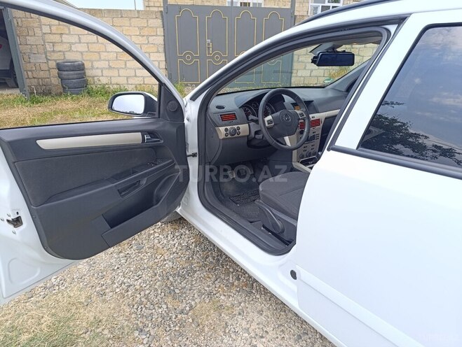Opel Astra 2008, 295,179 km - 1.4 l - Qusar