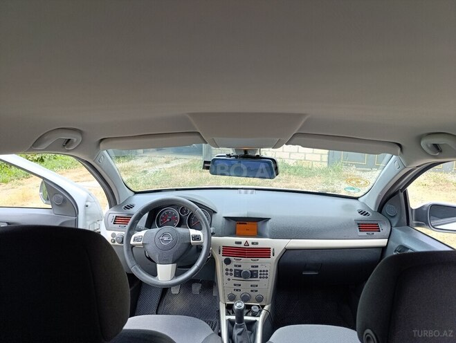 Opel Astra 2008, 295,179 km - 1.4 l - Qusar