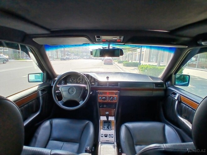 Mercedes E 220 1995, 491,000 km - 2.2 l - Bakı