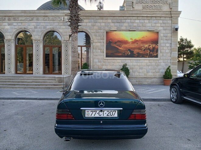 Mercedes E 220 1995, 491,000 km - 2.2 l - Bakı