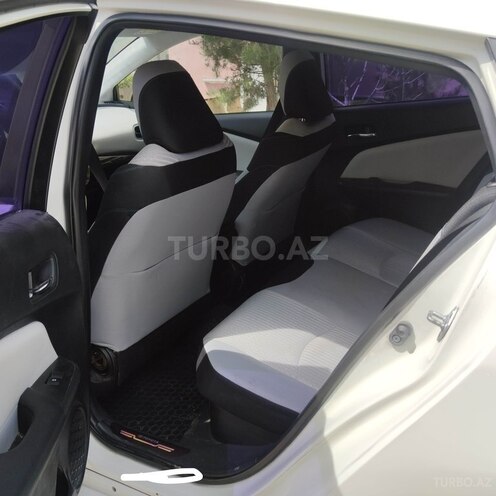 Toyota Prius 2018, 122,000 km - 1.8 l - Bakı
