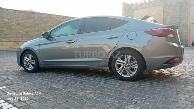 Hyundai Elantra 2019, 108,000 km - 2.0 l - Bakı
