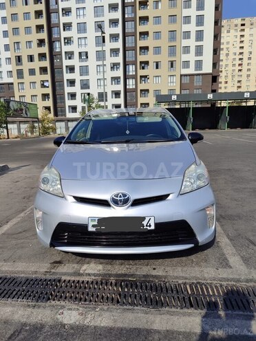 Toyota Prius-2