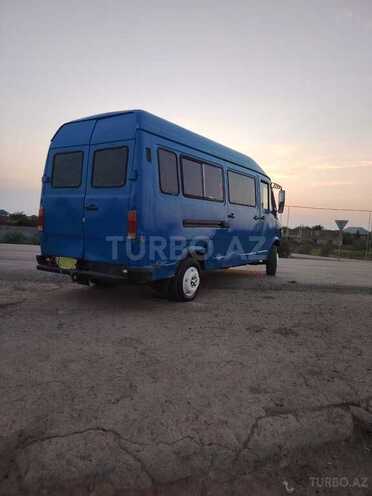 Mercedes 208 D 1992, 491,430 km - 2.5 l - Biləsuvar
