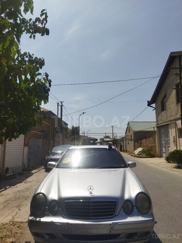 Mercedes E 220 d 2001, 687,000 km - 2.2 l - Bakı