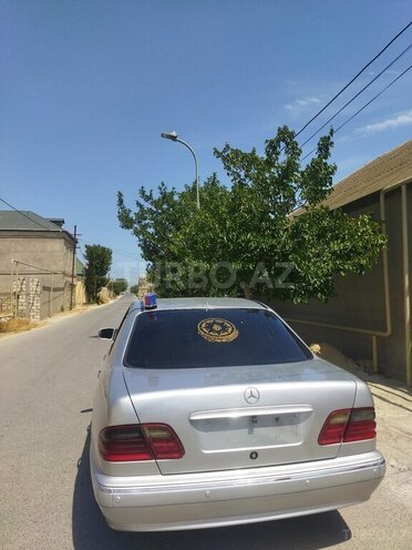 Mercedes E 220 d 2001, 687,000 km - 2.2 l - Bakı
