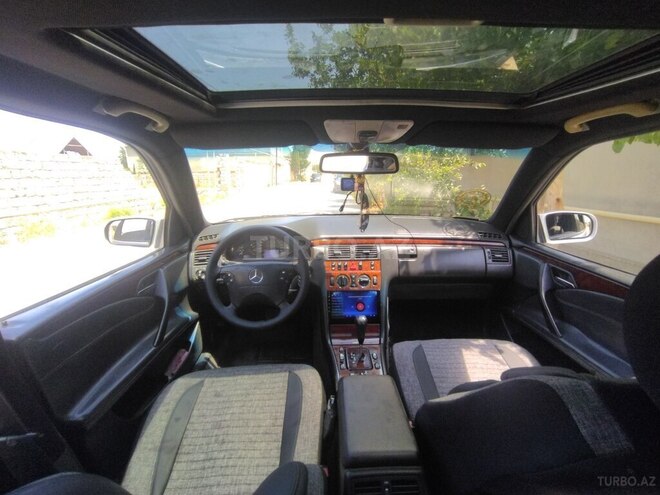 Mercedes E 220 d 2001, 687,000 km - 2.2 l - Bakı