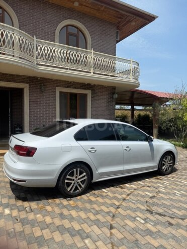 Volkswagen Jetta 2017, 147,000 km - 1.4 л - Bakı