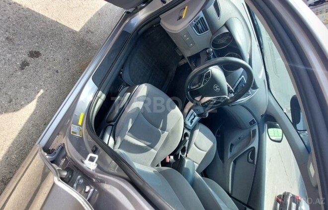 Hyundai Elantra 2012, 290,000 km - 1.8 l - Bakı