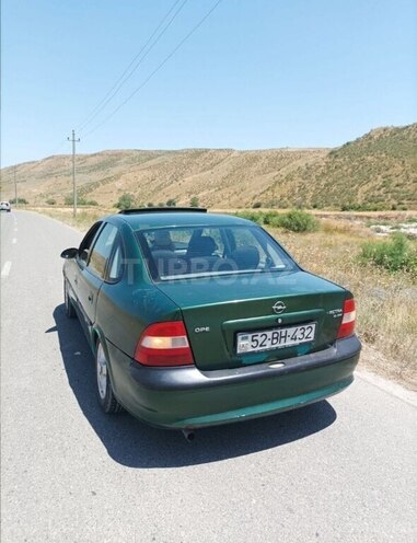 Opel Vectra 1996, 290,000 km - 1.8 l - Bakı