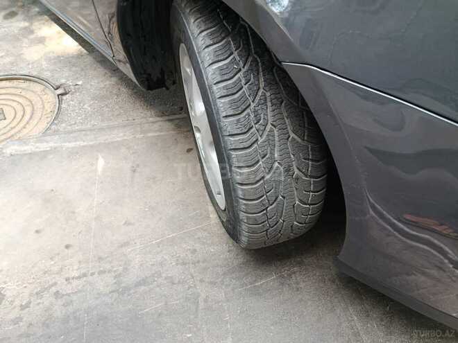 Toyota Corolla 2006, 213,000 km - 1.4 l - Bakı