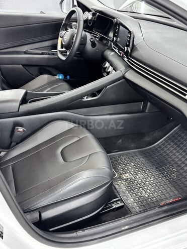 Hyundai Elantra 2024, 10,200 km - 1.5 л - Bakı