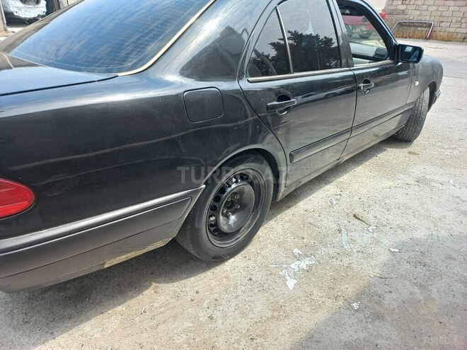 Mercedes E 220 d 1995, 835,000 km - 2.2 l - Bakı