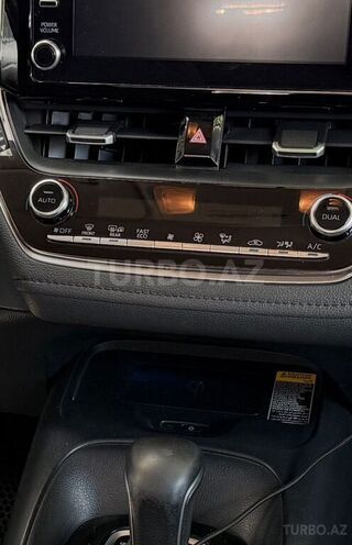 Toyota Corolla 2019, 100,000 km - 1.6 l - Bakı