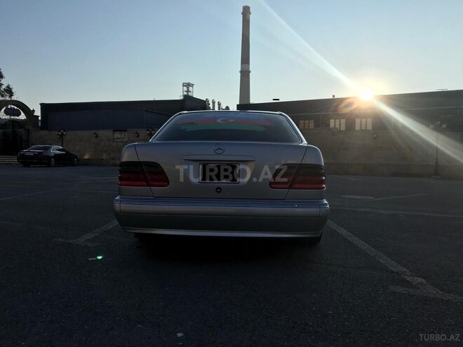 Mercedes E 320 1999, 307,000 km - 3.2 l - Bakı