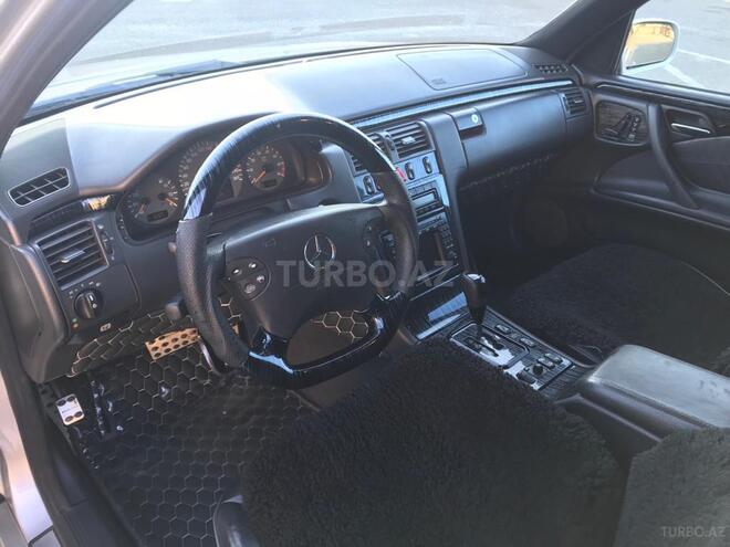 Mercedes E 320 1999, 307,000 km - 3.2 l - Bakı