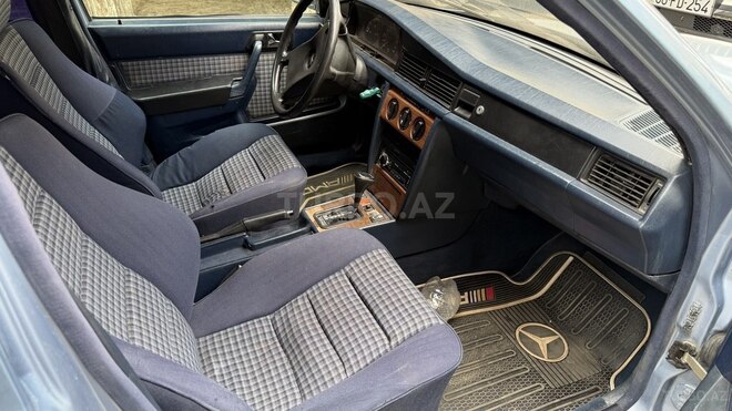 Mercedes 190 1990, 298,000 km - 2.6 l - Sumqayıt