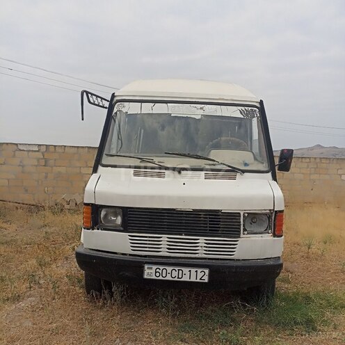 Mercedes Sprinter 208 1993, 300,000 km - 2.3 l - Tovuz