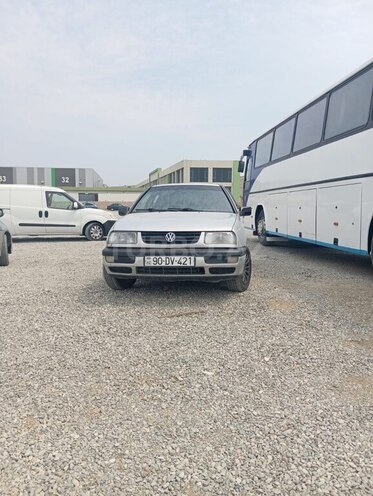 Volkswagen Vento 1994, 166,000 km - 1.8 л - Bakı