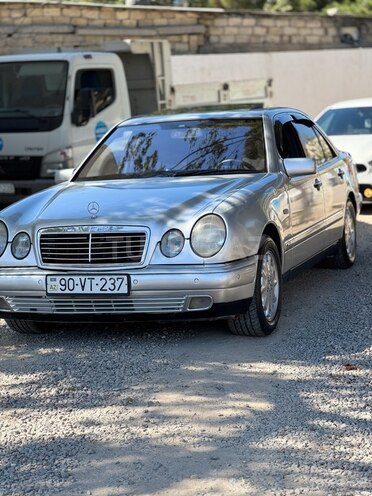 Mercedes E 240 1997, 253,680 km - 2.4 l - Bakı