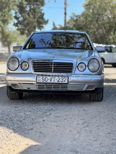 Mercedes E 240 1997, 253,680 km - 2.4 l - Bakı
