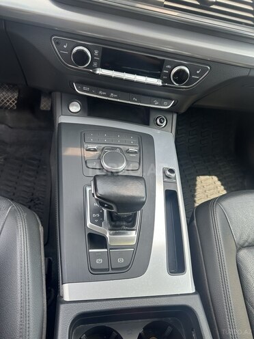 Audi Q5 2017, 120,000 km - 2.0 l - Bakı