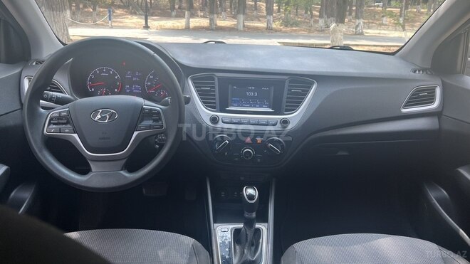 Hyundai Accent 2018, 160,854 km - 1.6 л - Sumqayıt