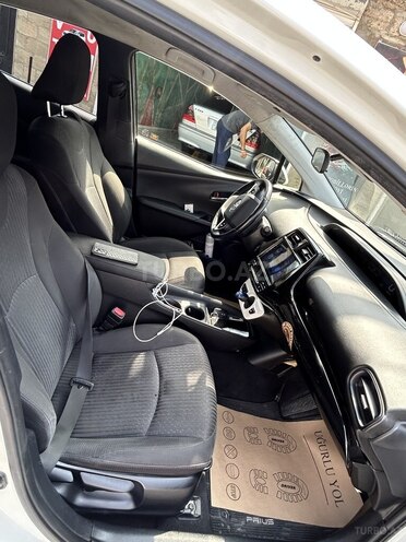 Toyota Prius 2016, 155,000 km - 1.8 l - Bakı