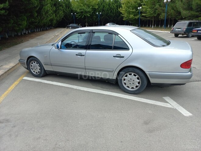 Mercedes E 200 1998, 259,400 km - 2.2 l - Xaçmaz