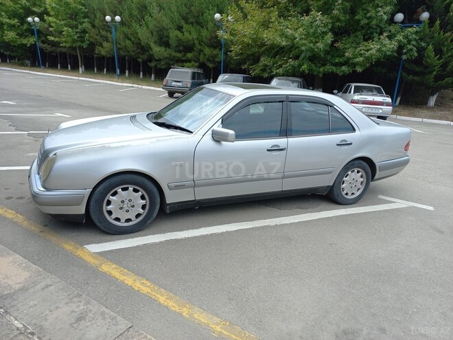 Mercedes E 200 1998, 259,400 km - 2.2 l - Xaçmaz