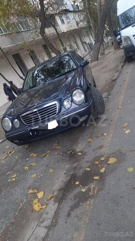 Mercedes E 240 1999, 334,000 km - 2.4 l - Qazax