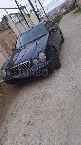 Mercedes E 240 1999, 334,000 km - 2.4 l - Qazax