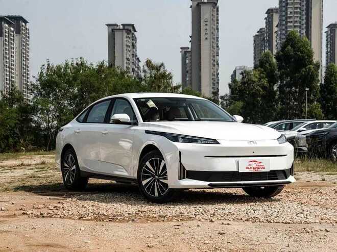 Changan Qiyuan A05 2025, 0 km - 1.5 l - Bakı