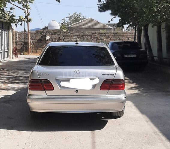 Mercedes E 240 2001, 365,000 km - 2.4 l - Bakı