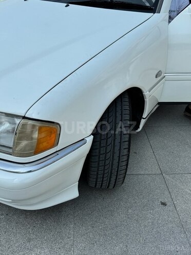 Mercedes C 220 1995, 255,800 km - 2.2 l - Bakı