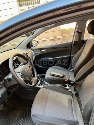 Hyundai Accent 2021, 85,000 km - 1.6 л - Bakı