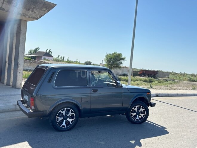 LADA (VAZ) Niva 2019, 126,000 km - 1.7 л - Salyan