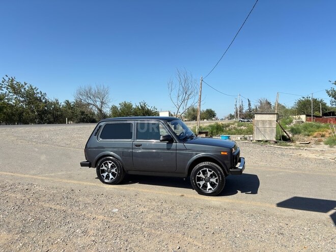 LADA (VAZ) Niva 2019, 126,000 km - 1.7 л - Salyan