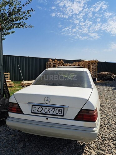 Mercedes E 250 1994, 97,674 km - 2.5 л - Lənkəran